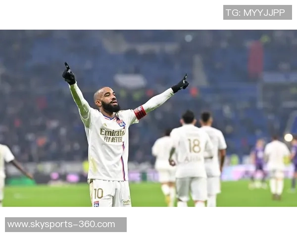 欧联杯精彩对决里昂大胜AC米兰神扑瞬间点燃全场激情