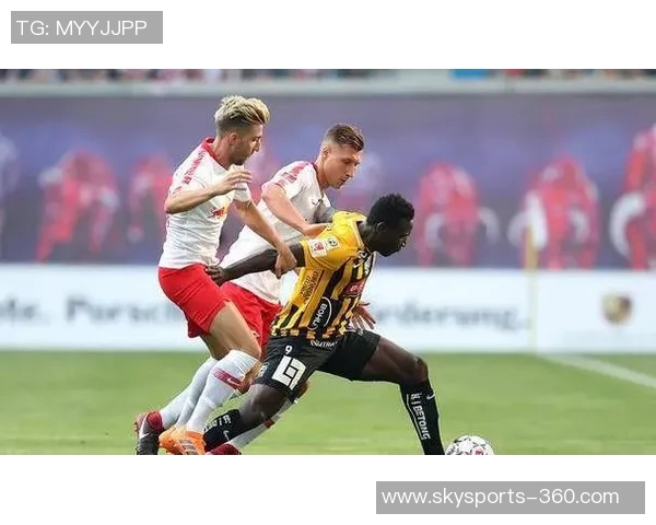 友谊赛激战莱比锡与本菲卡平局红牌争议引发全场热议