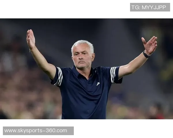 曼联在足总杯中以3-0战胜本菲卡帽子戏法点燃全场激情