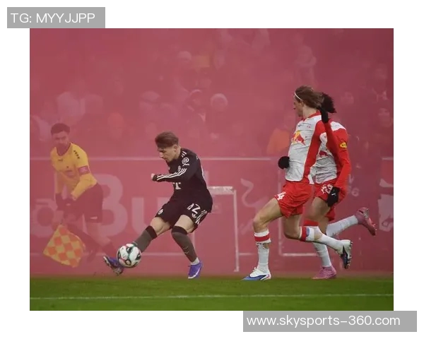 友谊赛精彩回顾拜仁以2-1战胜里昂神奇扑救瞬间引发全场欢呼