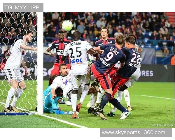 国王杯精彩对决里昂大胜拜仁补时进球引爆全场激情 国王杯精彩对决里昂大胜拜仁补时进球引爆全场激情