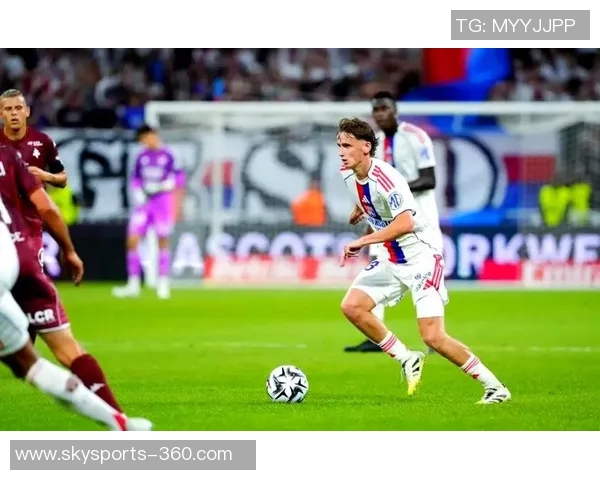 意甲精彩对决多特蒙德与里昂战成平局乌龙球引发全场热议与转会传闻 意甲精彩对决多特蒙德与里昂战成平局乌龙球引发全场热议与转会传闻