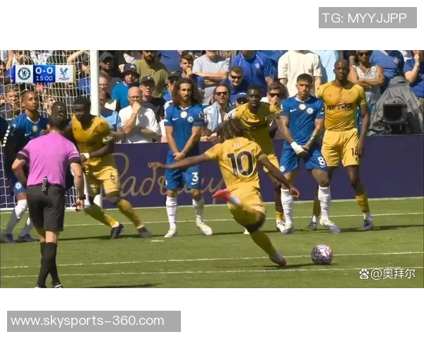 世界杯热刺与里昂激战成平局争议判罚引发全场热议